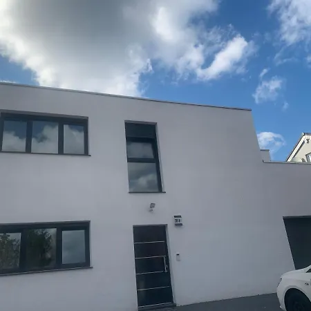 Luxus Ferienwohnung Mit Riesen Garten Und Beheiztem Swimmingpool فيلة *